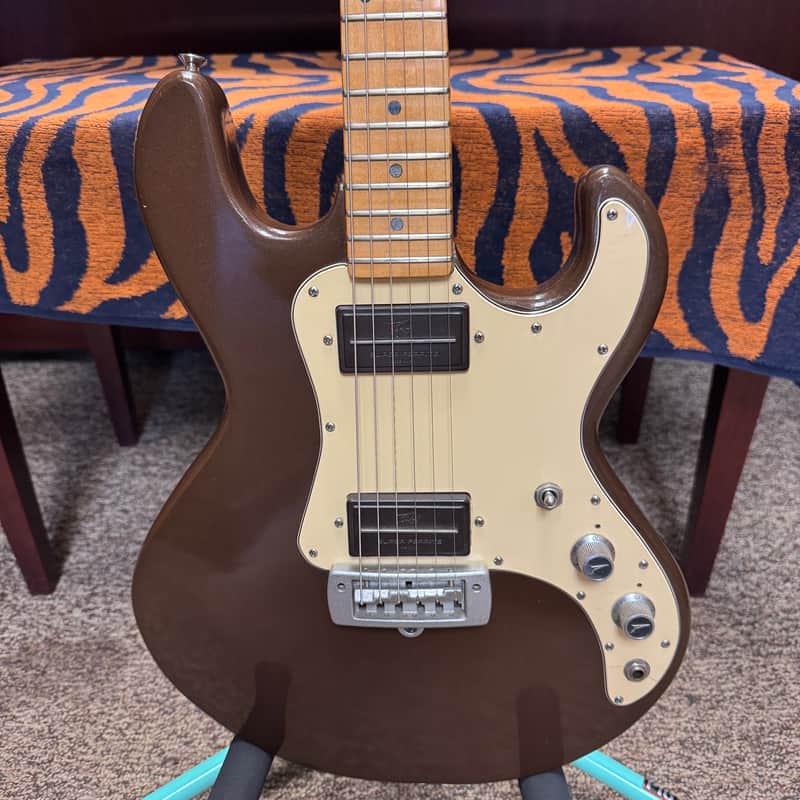 Peavey T-15 1981-83 Root Beer Metallic w/ Original Case image 1