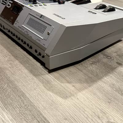 Yamaha Motif ES 6 Production Synthesizer 2000s - Gray image 7