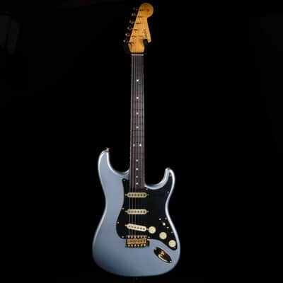 2023 Fender Custom Shop Limited Edition 1965 Dual-Mag Stratocaster Journeyman Relic with Closet Classic Hardware - Blue Ice Metallic image 3