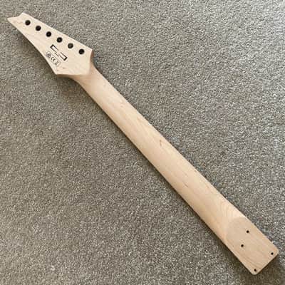 Ibanez Mikro Short Scales Guitar Maple Wood Neck, Rosewood Fretboard image 3