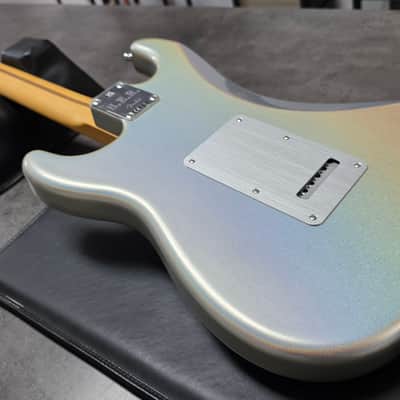 Fender H.E.R. Stratocaster BRAND NEW Limited Edition Artist Signature Custom Chrome Glow Anodized Aluminum 60s Vintage Spec Noiseless Pickups HER Strat Color Change Flip Flop Paint Guitar image 13