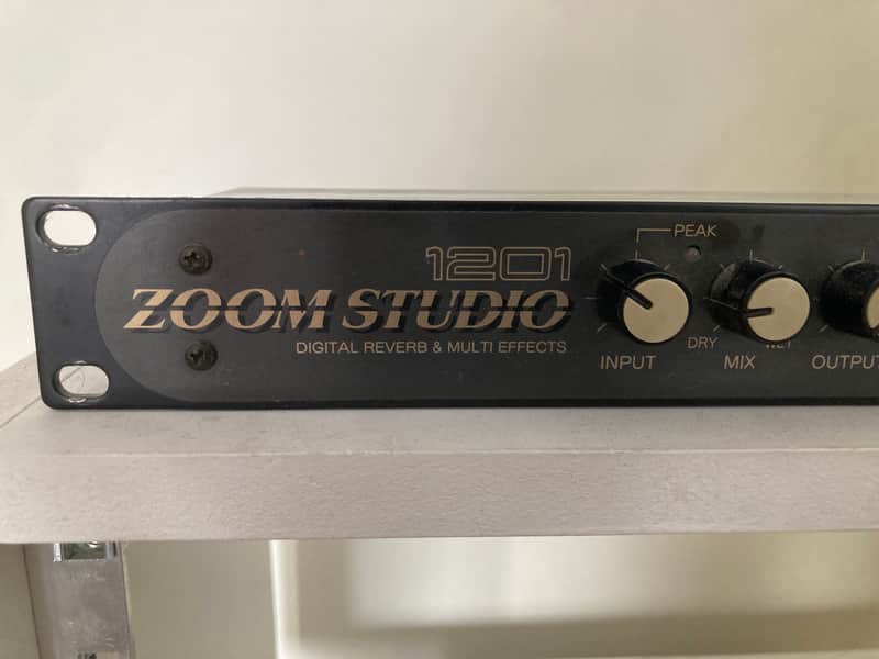 Zoom 1201 multi effects image 1