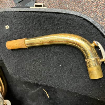 Selmer Bundy Lacquered Brass Low Bb Baritone Saxophone image 2