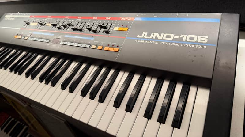 Roland Juno-106 61-Key Programmable Polyphonic Synthesizer 1984 - 1985 - Black image 1