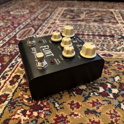 Strymon Flint Reverb and Tremolo V1 - Black with White Knobs image 9