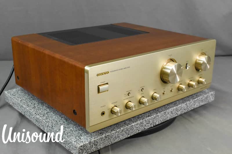 Onkyo Integra A-927 Integrated Stereo Amplifier in Very Good