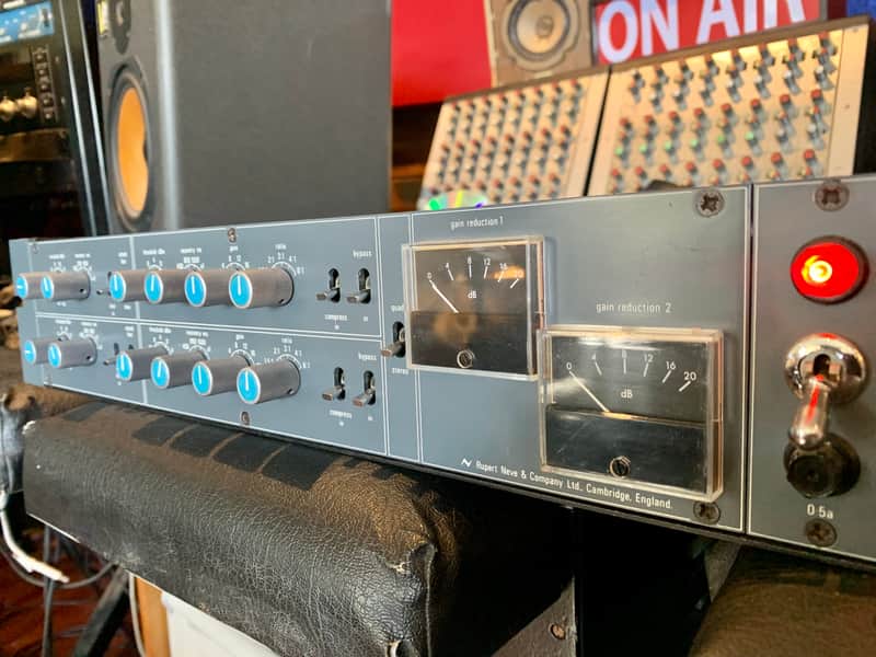 Neve 33609 Discrete Stereo Compressor / Limiter Metal Knob 1970s - Blue image 1