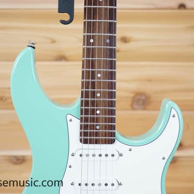 Yamaha PAC112V-SB Pacifica HSS with Rosewood Fretboard - Sonic Blue image 3