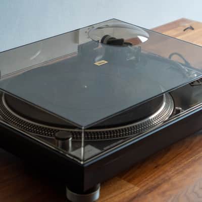 Technics SL-1200MK4 Black Direct Drive Turntable in Excellent condition image 2