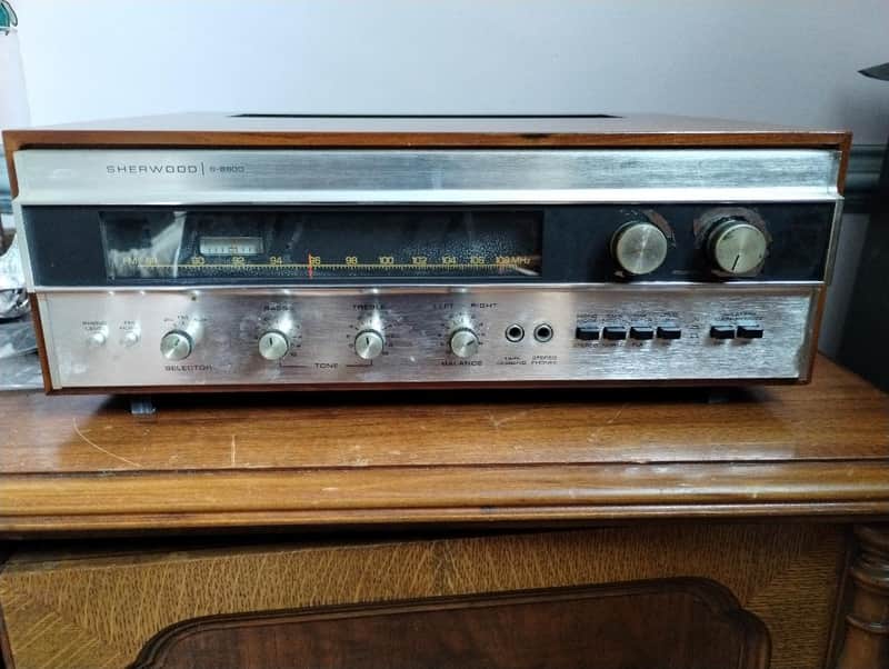 Sherwood S8900 receiver for parts or repair - 1970's image 1