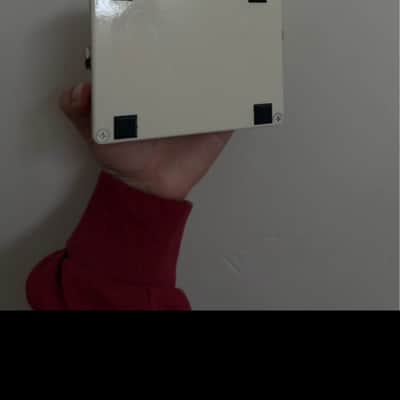 Diamond Tremolo 2000s - white image 2