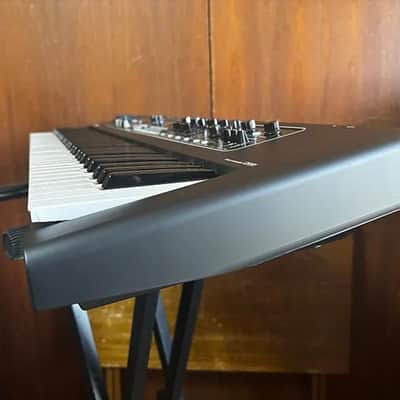 Yamaha CK61 61-key Stage Piano w/ box image 6