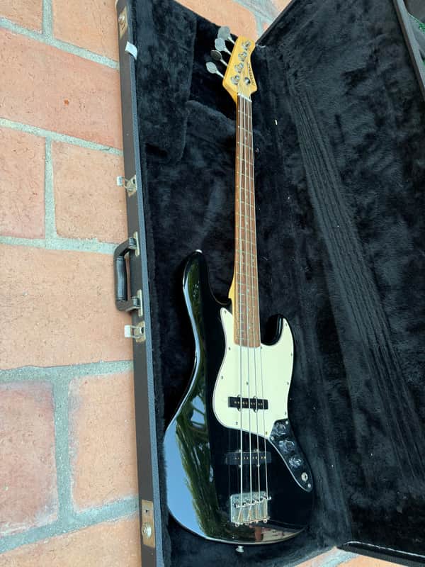 Fernandes Jazz Bass