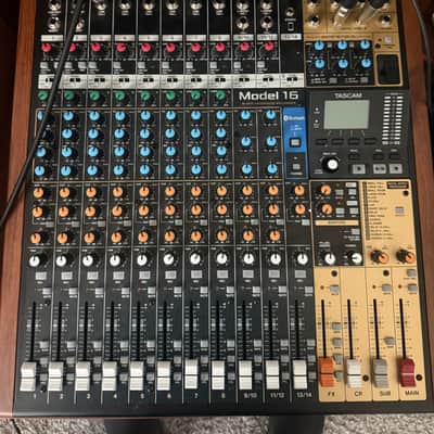 TASCAM Model 16 Multitrack Recorder / Mixer / Audio Interface 2019 - Present - Black with Wood Cheeks image 7