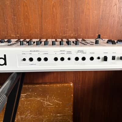Roland FANTOM-06 Synthesizer Keyboard Limited Edition White w/ gig bag image 9