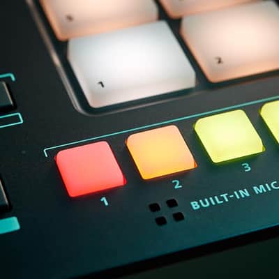 Roland Verselab MV-1 Song-Production-Studio / Arranger - Sampler - Synthesizer - Effects & Vocal FX engines image 8