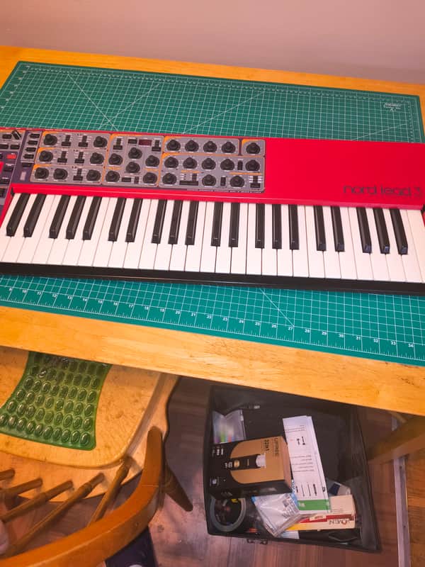 Nord Lead 3 49-Key 24-Voice Polyphonic Synthesizer