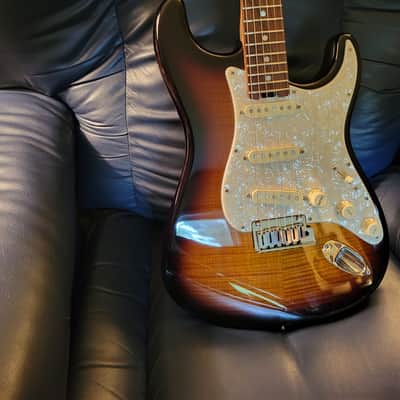 Fender Limited Edition American Elite 2-color Sunburst Maple top 2016 - 2 color mapletop sunburst gloss image 3