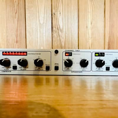 dbx 266xs Dual-Channel Compressor / Gate 2010s - Silver image 1