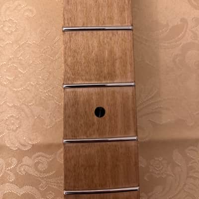 Fender USA Stratocaster Maple Neck, Stainless Steel Frets, Compound Radius, Locking Tuners image 4