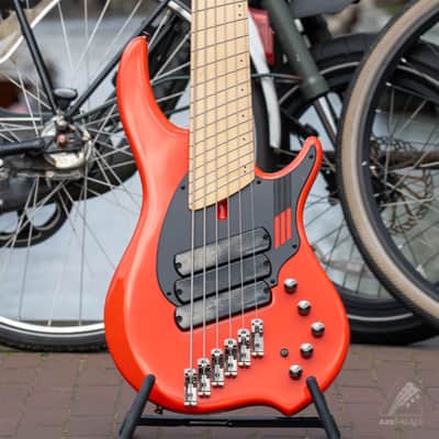 Dingwall NG3 Nolly 6-String Bass Guitar – Fiesta Red image 2