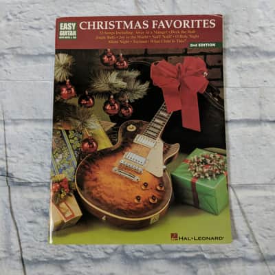 Hal Leonard - Christmas Favorites - 2nd Edition Sheet Music image 1