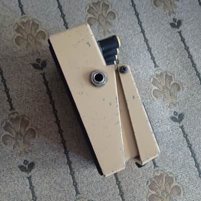 Boss AW-2 Analog Auto Wah image 2