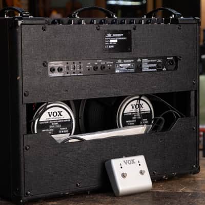 Vox AC30CC2 Custom Classic 2-Channel 30-Watt 2x12" Guitar Combo 2005 - 2010 - Black image 5