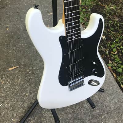 Charvel Jake E Lee 1990 Pearl White Japan market NOS condition image 3