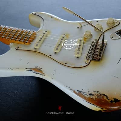 Fender Stratocaster Artist Series Jimi Hendrix Olympic White with Custom Hardcase Heavy Aged Relic image 4