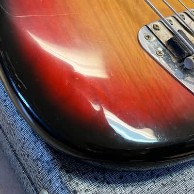1975 Fender Mustang Bass 3 Color Sunburst w case image 5