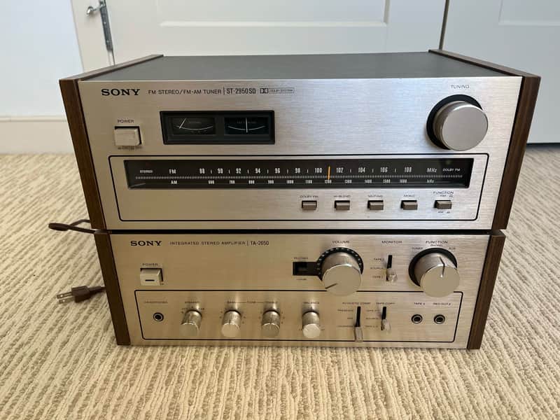 Sony integrated amplifier TA-2650 & ST-2950 Receiver vintage combo 1976 - Brushed aluminum & teak side panels image 1