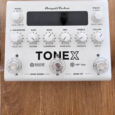 IK Multimedia TONEX Anniversary Limited Edition Pedal 2024 - White image 2