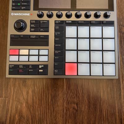 Native Instruments Maschine Plus with decksaver cover & original box image 2