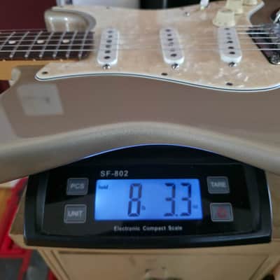 Fender Roadhouse American strat SSS w/ohsc 1997 - shoreline gold image 12