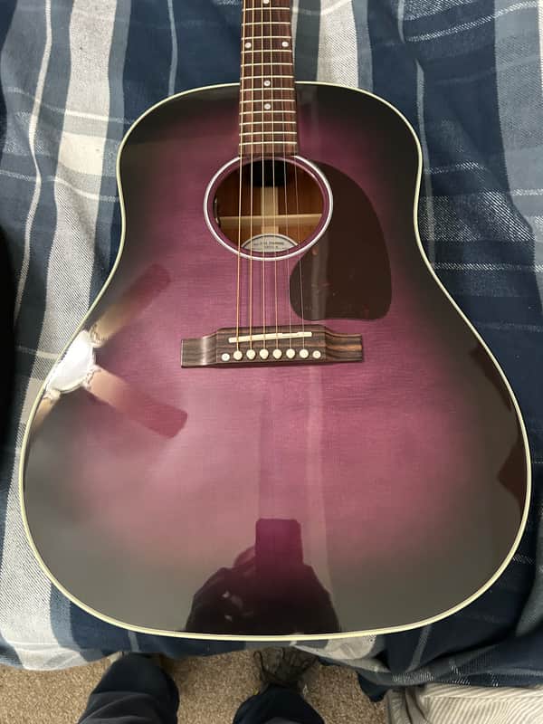 Gibson J-45 Standard 2025 - Present - Purple Burst