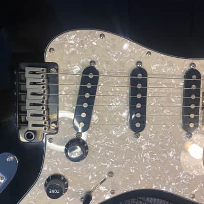 Partscaster Strat style - Black image 1