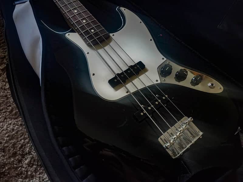 Standard Jazz Bass® (Upgrade) (2006-2008) image 1