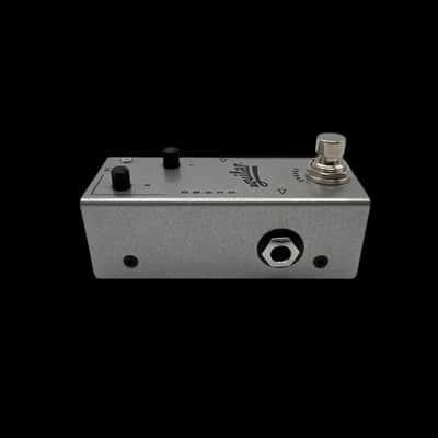 Aguilar DB925 Two-Band Bass Preamp Pedal image 3