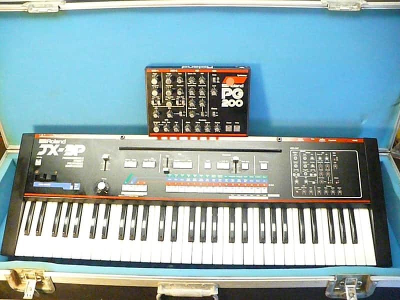 Roland JX-3P & PG-200 Programmer w/road case image 1