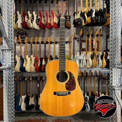 Martin   Hd 28 V Vintage Series image 2