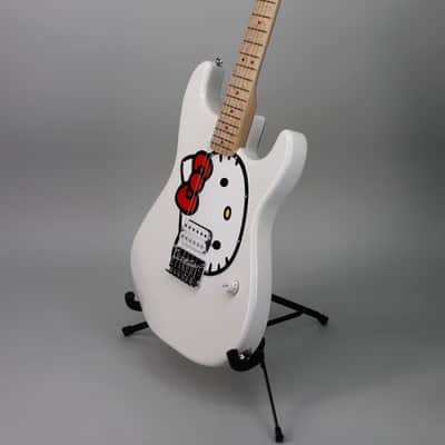 Squier Limited Edition Hello Kitty Stratocaster White image 9