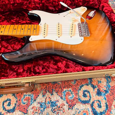 Fender American Vintage II '57 Stratocaster 2022 - Present - 2-Color Sunburst image 2
