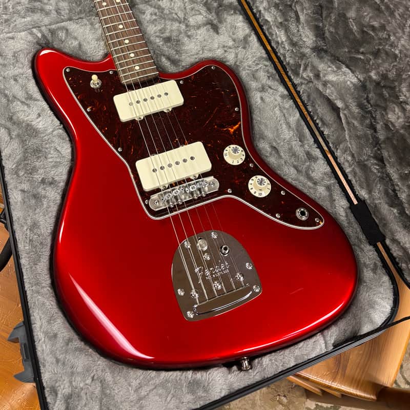 2019 Fender American Professional Jazzmaster with Rosewood Fretboard Candy Apple Red
