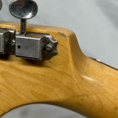 Fender Road Worn '60s Stratocaster Strat Electric Guitar - 3-Color Sunburst image 22