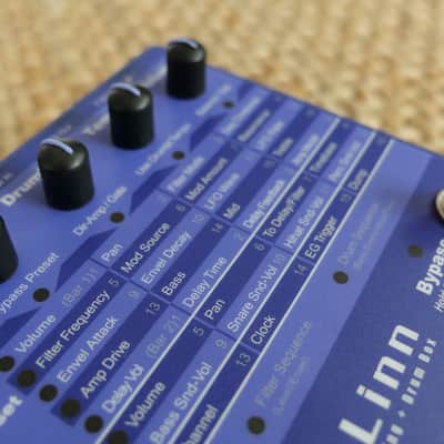 Roger Linn Adrenalinn mk 1 Guitar Effects Processor - Blue image 12