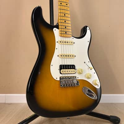 Fender JV Modified '50s Stratocaster HSS - 2 Tone Sunburst image 2
