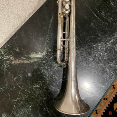Conn 10B (New Era) (1935) (Medium Bore) Bb Trumpet SN 305159 image 8