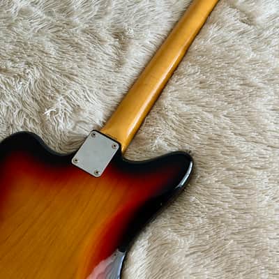 Fender Jaguar '66 Reissue MIJ Sunburst Electric Guitar image 9