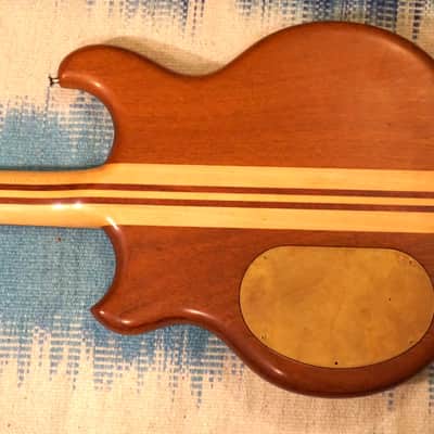 Alembic Distillate Bass 1983 Birdseye Maple and Mahogany Bild 16